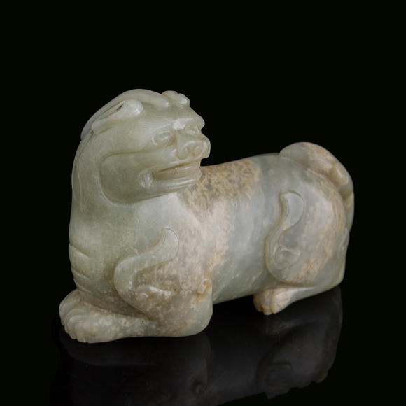 Oakridge Auction Gallery明代 玉瑞獸  A Chinese jade carving of a beast
