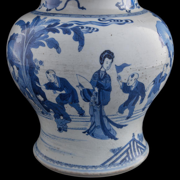 Oakridge Auction Gallery清康熙 青花三娘教子圖將軍罐（附硬木蓋）  A Chinese blue and white 'Sanniang Teaching Her Son' narrative jar