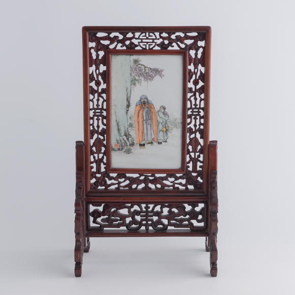 Oakridge Auction Gallery民國 劉希任粉彩人物瓷板  A Chinese famille rose porcelain plaque