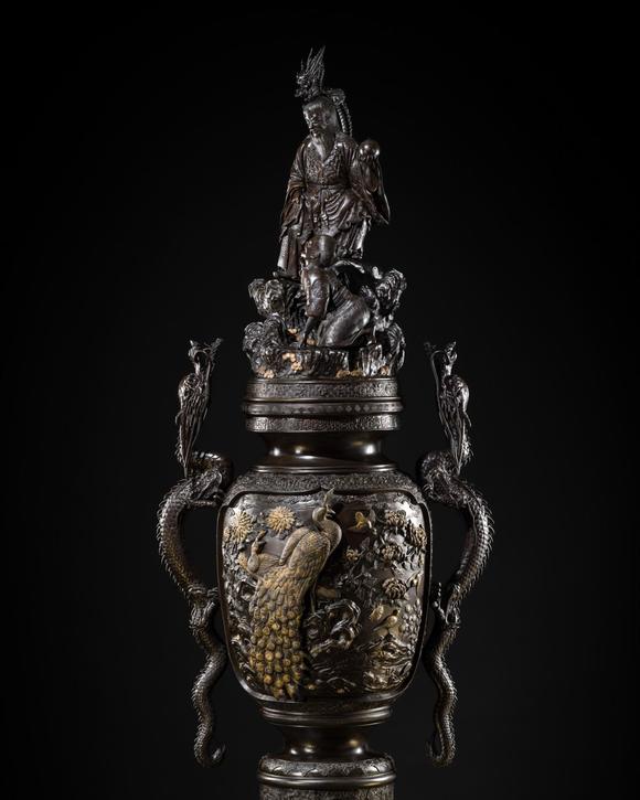 Galerie ZackeHAYASHI HARUSADA: A MONUMENTAL (234 CM) PARCEL-GILT BRONZE ‘RYUJIN AND DRAGONS’ EXHIBITION KORO (INCENSE BURNER)