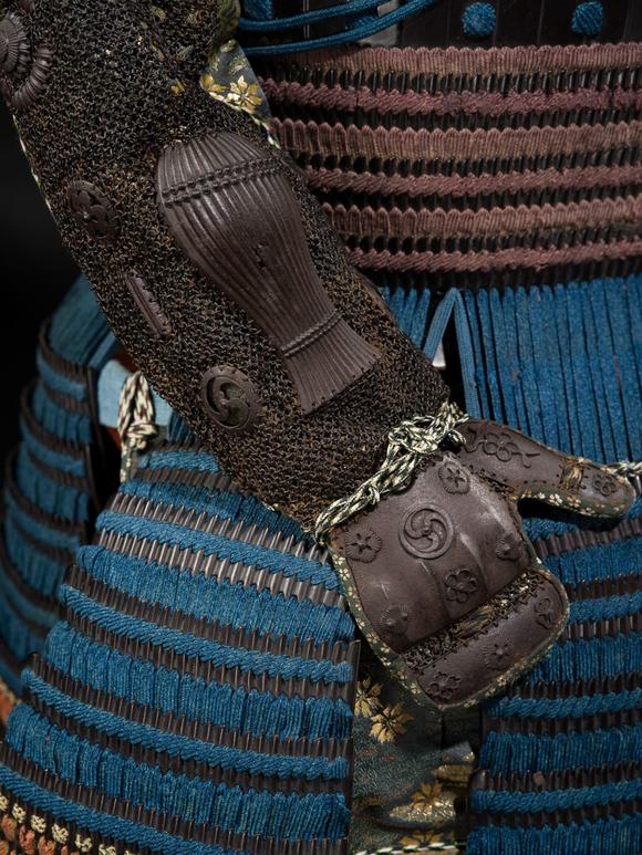 Galerie ZackeSAOTOME: AN IMPRESSIVE OKEGAWA NIMAI-DO GUSOKU (TWO-PIECE CUIRASS ARMOR) AND SUJIBACHI KABUTO, WITH NKBKHK KOSHU TOKUBETSU KICHO (ESPECIALLY IMPORTANT) SHIRYO CERTIFICATE