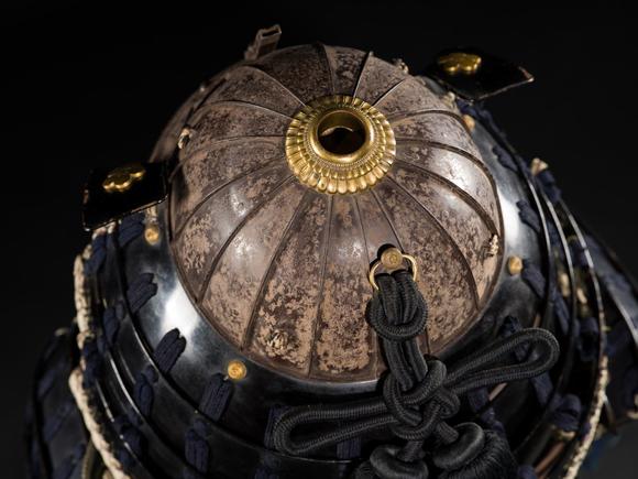 Galerie ZackeMYOCHIN: AN OKEGAWA NIMAI-DO GUSOKU (TWO-PIECE CUIRASS ARMOR) AND SUJIBACHI KABUTO, WITH NKBKHK TOKUBETSU KICHO (ESPECIALLY IMPORTANT) SHIRYO CERTIFICATE