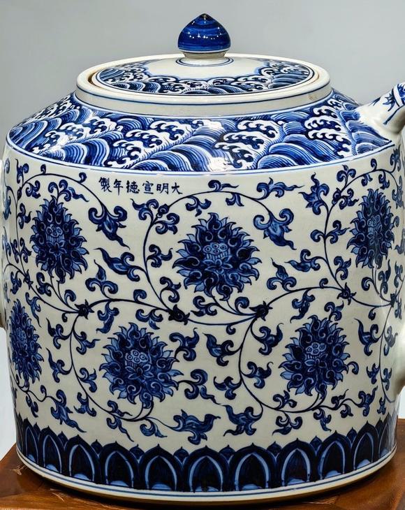 日本松町古美青花通景纏枝蓮紋大執(zhí)壺