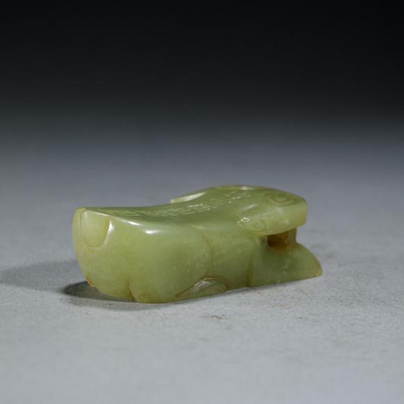 吉本株式會(huì)社清代 和田玉瑞獸筆架