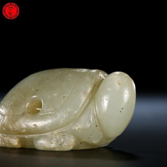北京啟石明 圓雕玉龜
