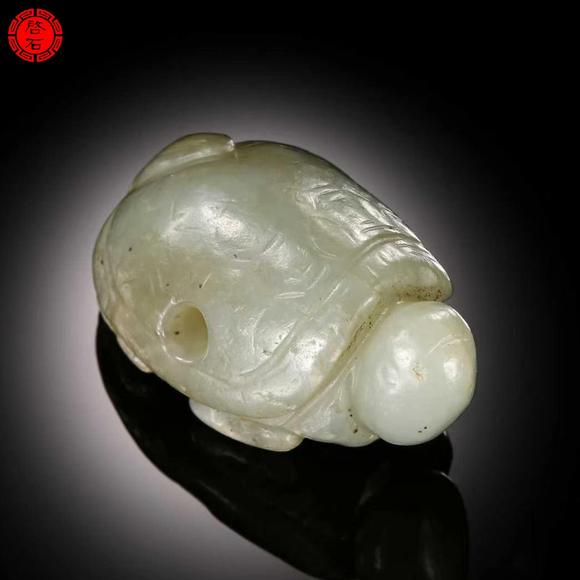 北京啟石明 圓雕玉龜