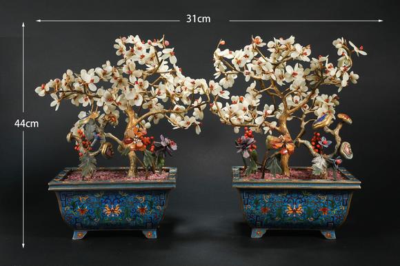 吉本株式會(huì)社清代景泰藍(lán)和田玉
盆栽