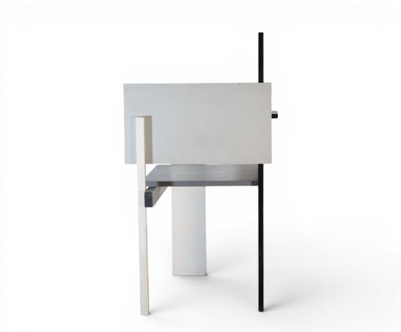 Goldfield Auction sarlsGERRIT THOMAS RIETVELD (1888-1964), chaise ? Berlin ?, modèle créé en 1923, structure en bois peint noir, blanc et gris à composition géométrique asym