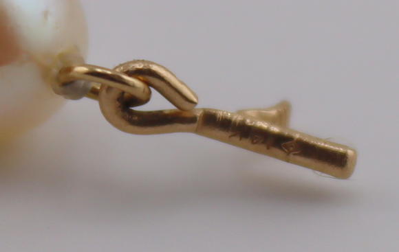 Clarke Auction GalleryJEWELRY. DAVID WEBB 18kt Gold Diamond Pearl, Onyx
