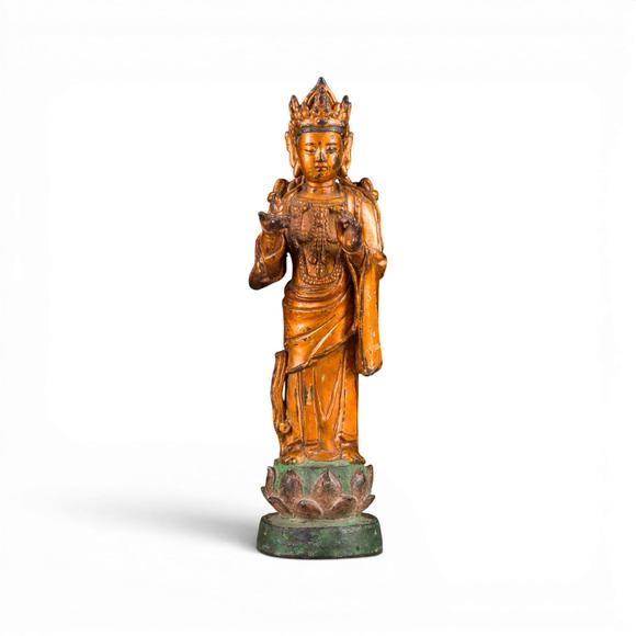 Hargesheimer Kunstauktionen DüsseldorfEINE VERGOLDETE BRONZEFIGUR DER WEIDENZWEIG-GUANYIN