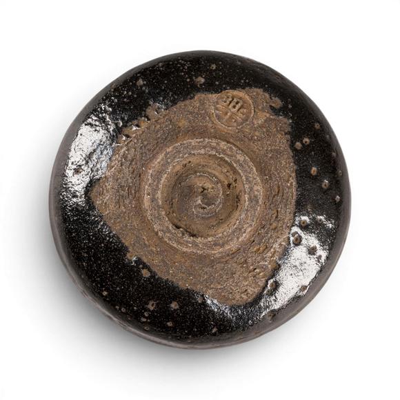 Hargesheimer Kunstauktionen DüsseldorfEIN KURO-RAKU SOMMER-CHAWAN (TEESCHALE)
