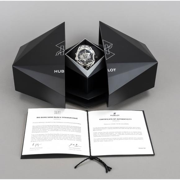 Historia AuktionshausHublot Big Bang Sang Bleu II Titani