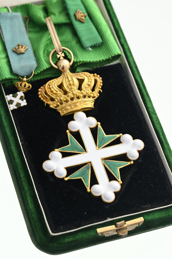 Piguet - H?tel des VentesItalie / Royaume d'Italie, Ordre des Saints Maurice et Lazare, fondé en 1572, croix de Commandeur et réduction, en or et émail
