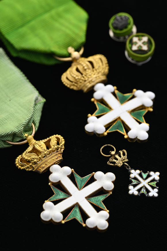 Piguet - H?tel des VentesItalie / Royaume d'Italie, Ordre des Saints Maurice et Lazare, fondé en 1572, 2 croix d'Officier en or et émail