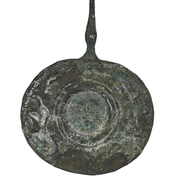 Piguet - H?tel des Ventesépingle à disque en bronze, Luristan, 1000-700 av. J.-C., long. 40,8 cm