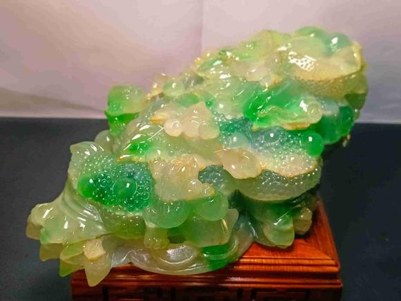 日本松町古美龍石種冰飄花翡翠金蟾