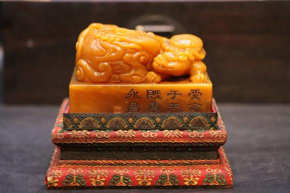 日本松町古美田黃四大神獸雕工，受命于天既壽永昌印章