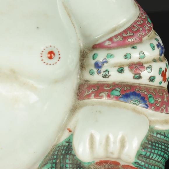 朱雀美術(shù)拍賣景德鎮(zhèn)製 粉彩彌勒佛坐像