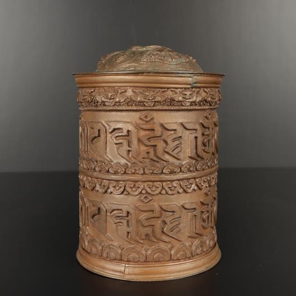 朱雀美術(shù)拍賣銅藏文轉(zhuǎn)金筒
