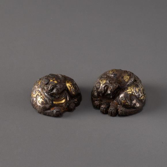 大阪美術(shù)商會(huì)戰(zhàn)國 銅錯(cuò)金銀虎鎮(zhèn)1對