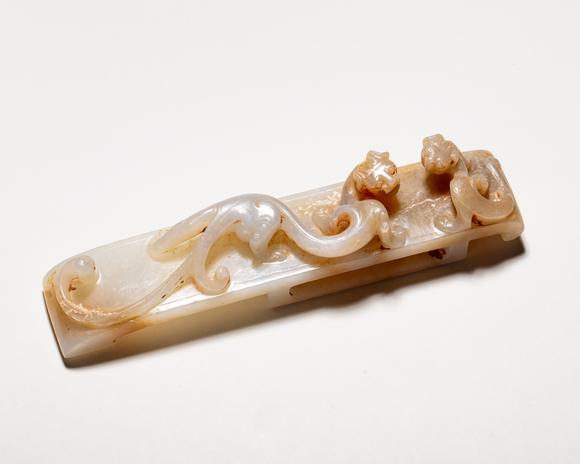 文津閣白玉螭龍劍璏