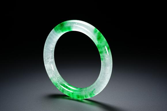 HUNG YUN ZHAI AUCTION HOUSE INCJadeite and Gemstone Bangles