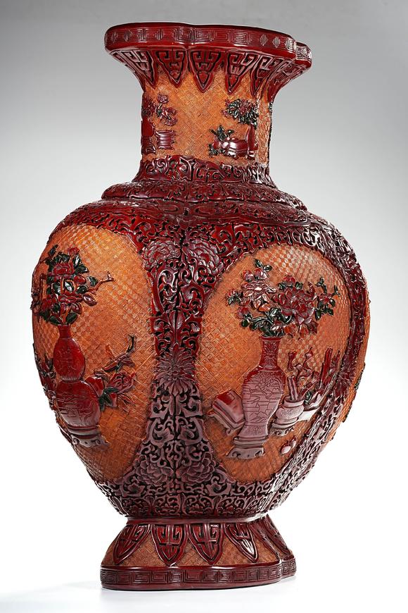 HUNG YUN ZHAI AUCTION HOUSE INCRed Lacquer Carved Antique Pattern Flat Vase