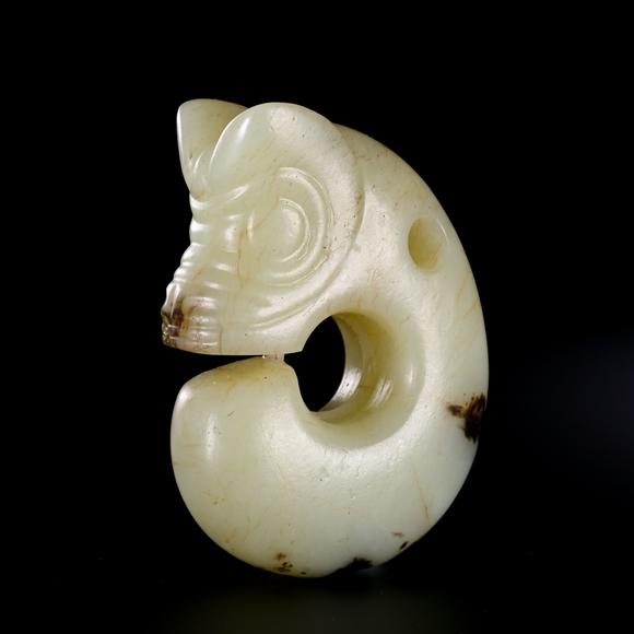 HUNG YUN ZHAI AUCTION HOUSE INCPre-Ming Dynasty Jade Pig-Dragon
