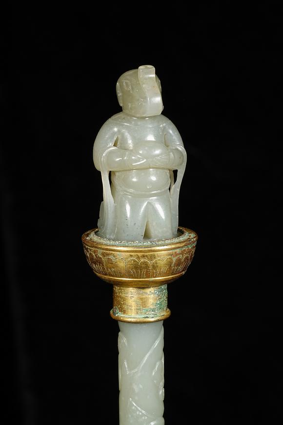 HUNG YUN ZHAI AUCTION HOUSE INCPre-Ming Dynasty Hetian Jade Gold-Wrapped Scepter (Two Items)