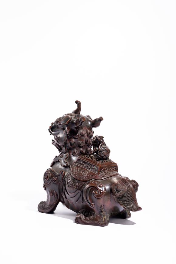 中鴻信清乾隆 銅瑞獸香薰