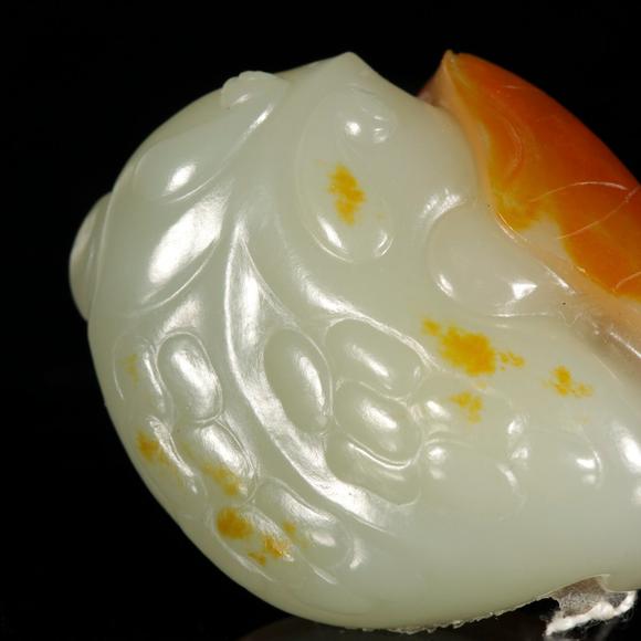 藝是拍賣清·白玉帶皮金蟾把件