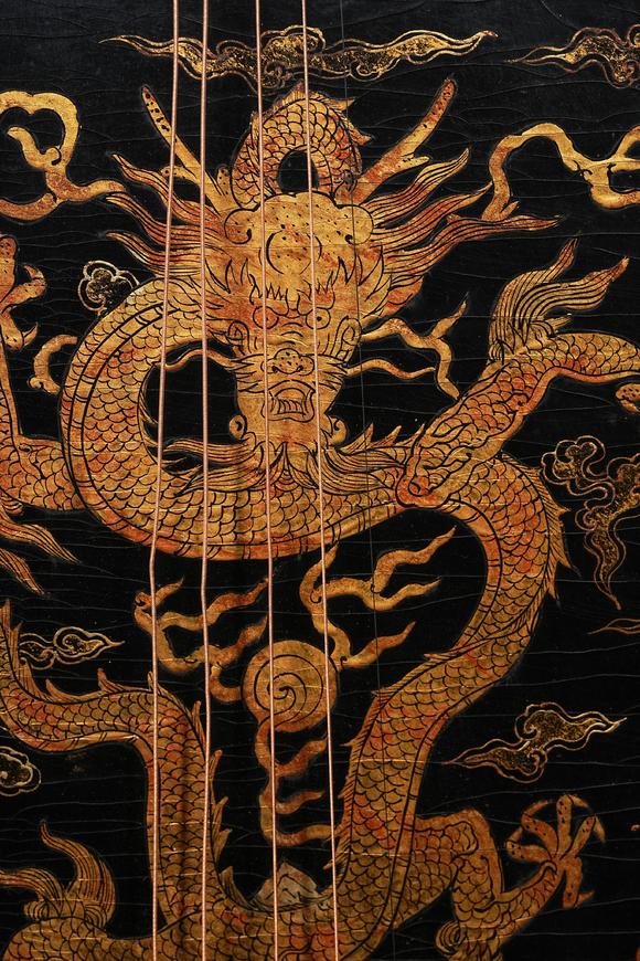 日本東競株式會(huì)社中國古代木質(zhì)漆金龍紋琵琶