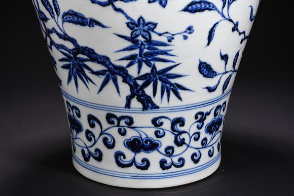 日本東競(jìng)株式會(huì)社明 青花花卉梅瓶