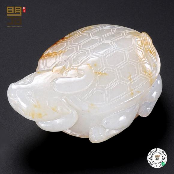 北京明石拍賣(mài)有限公司清中期 白玉留皮巧雕龍龜