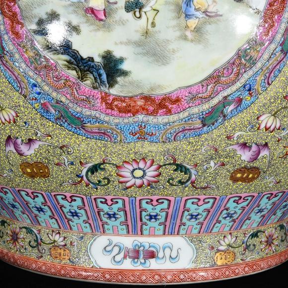 北京唐潮拍賣有限公司古月軒琺瑯彩人物故事紋獸耳尊