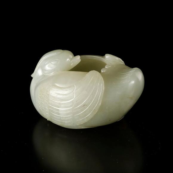 藝是拍賣(mài)清·玉雕鴛鴦水盂