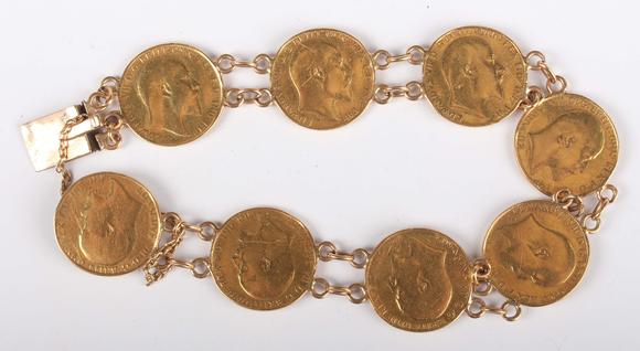 TooveysAn Edward VII eight half-sovereign bracelet, comprising 1903, two 19