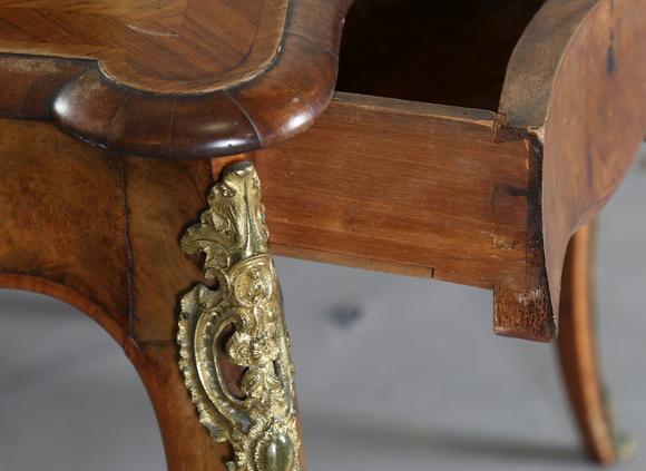 TooveysA? mid/late 19th century burr walnut and gilt metal mounted dressin