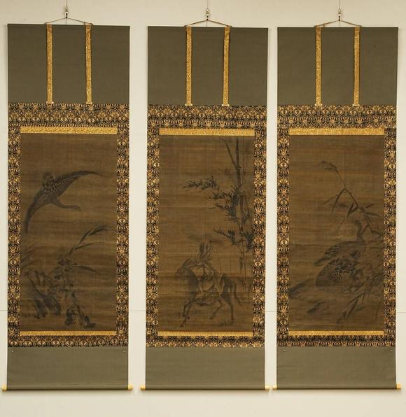 京都祇園會拍賣牧溪畫 蘇東坡蘆雁圖三幅 絹本掛軸 日本桐箱附 日本古裂裝裱 鷹見游山舊藏 出版著錄附