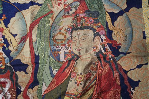 日本東海名古屋清乾隆緙絲佛與脅侍菩薩三聯(lián)幡