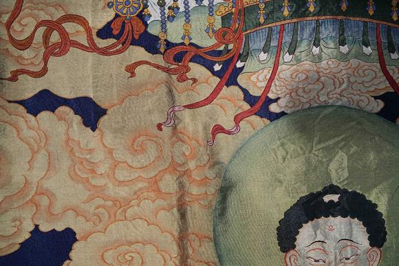 日本東海名古屋清乾隆緙絲佛與脅侍菩薩三聯(lián)幡