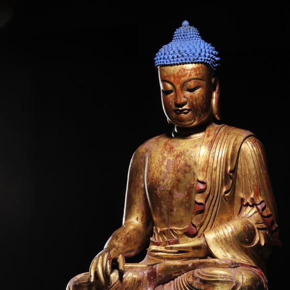 東京銀座（古美術(shù)宋磁）明 木雕漆金釋迦牟尼坐像  關(guān)東藏家舊藏