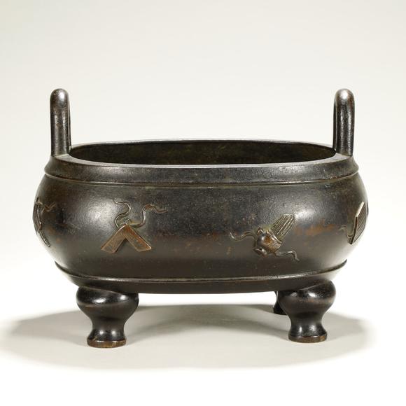 東京銀座（古美術(shù)宋磁）大明宣德年制款 古銅暗八仙紋香爐