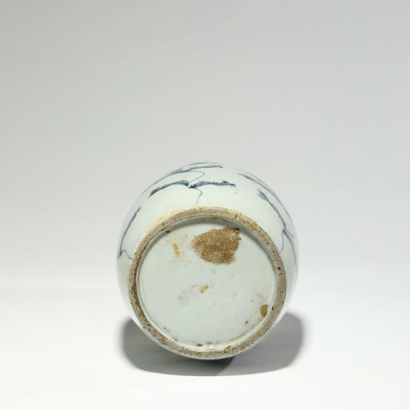 東京銀座（古美術(shù)宋磁）青花水草紋雙魚耳瓶