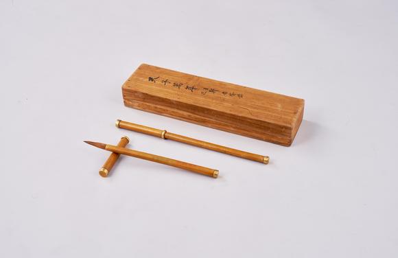 東京中央鄭孝胥恭進(jìn)款天子萬年筆兩隻