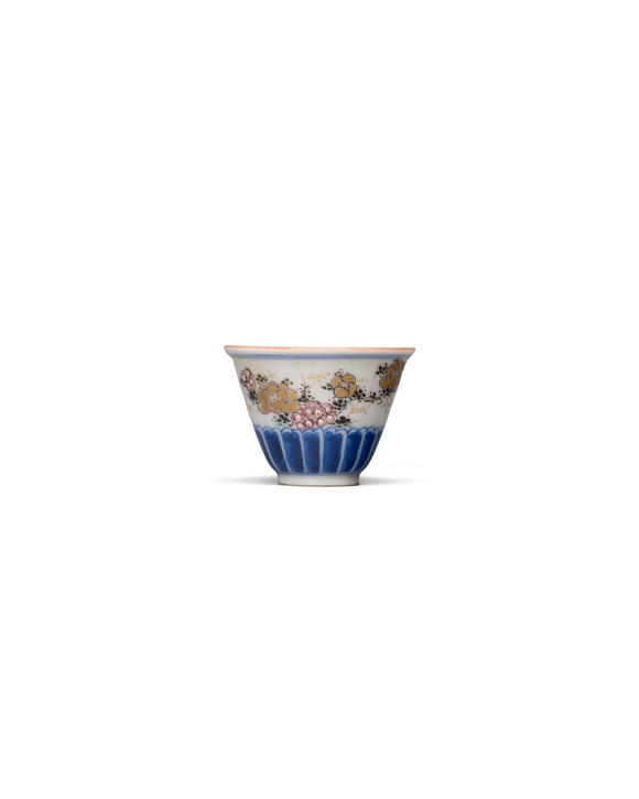 允臧齋明治時(shí)期  染付蓮瓣金菊紋杯一組五件