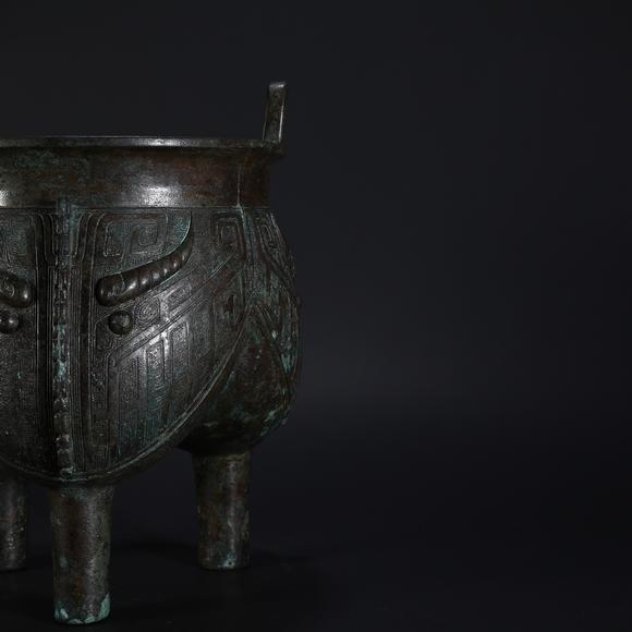 春和美術(shù)商 青銅獸面紋鬲