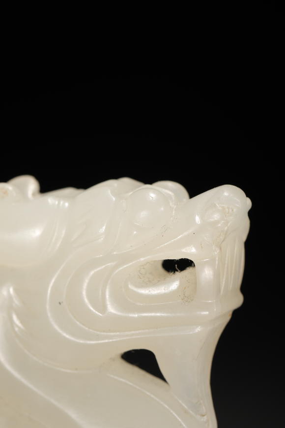 春和美術(shù)清代 和田玉坐龍