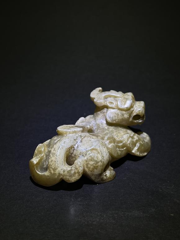 萬領(lǐng)國際商代円彫巻尾玉竜