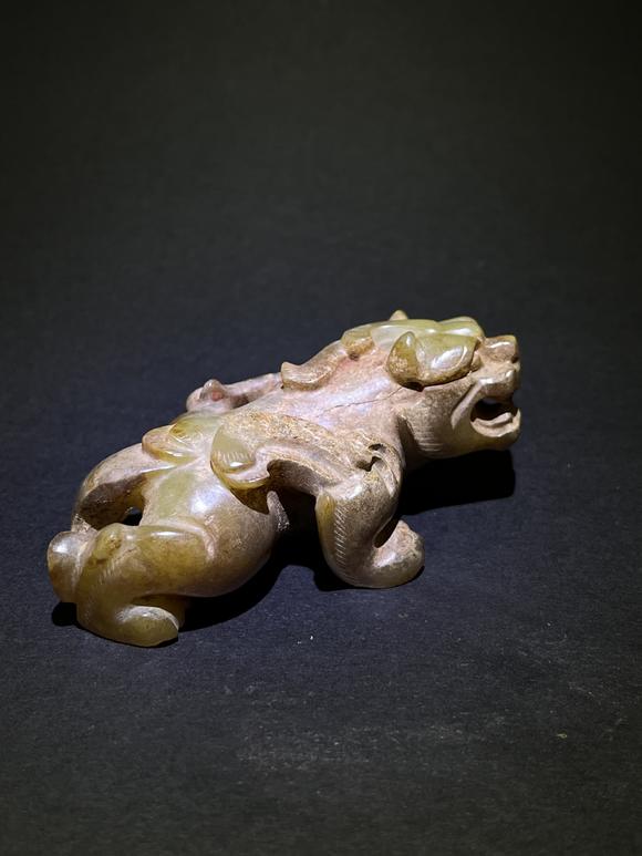 萬領(lǐng)國際漢代玉辟邪瑞獣   附國華雜志著錄信息